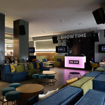 Arryvo Hotel Lecce Bagian luar foto