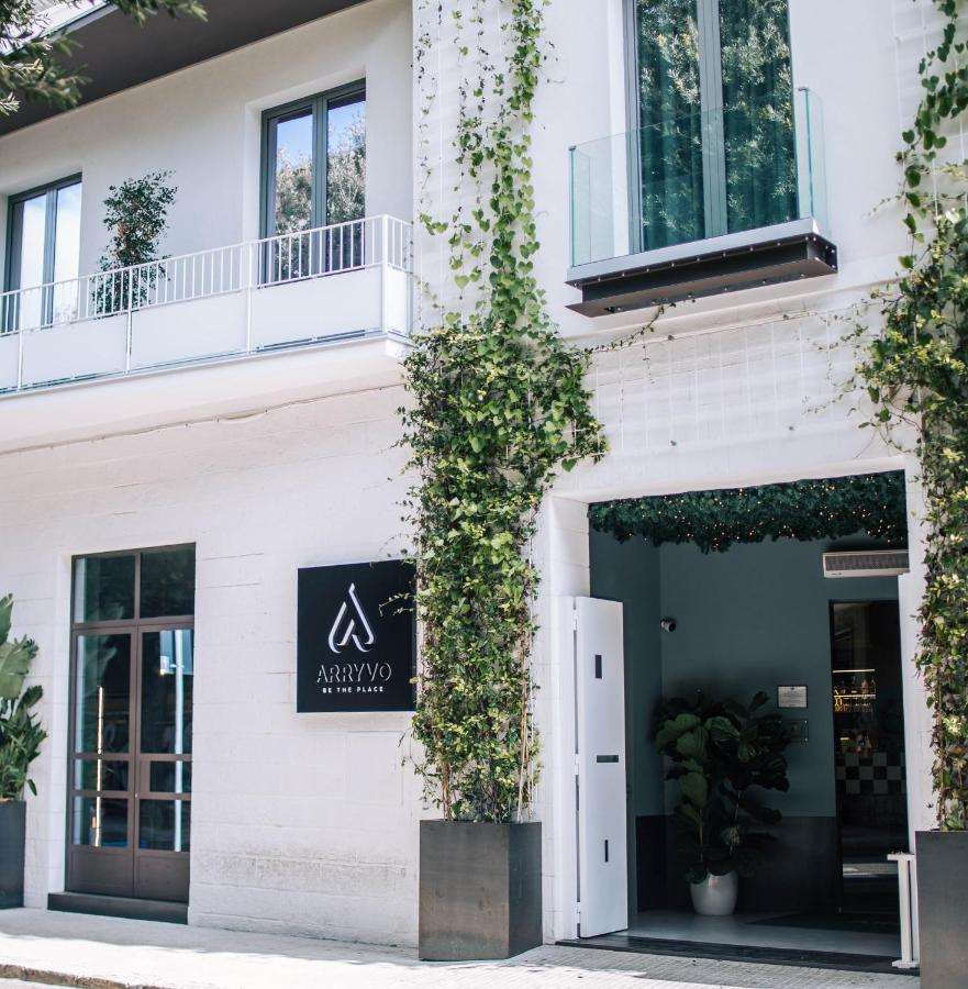 Arryvo Hotel Lecce Bagian luar foto