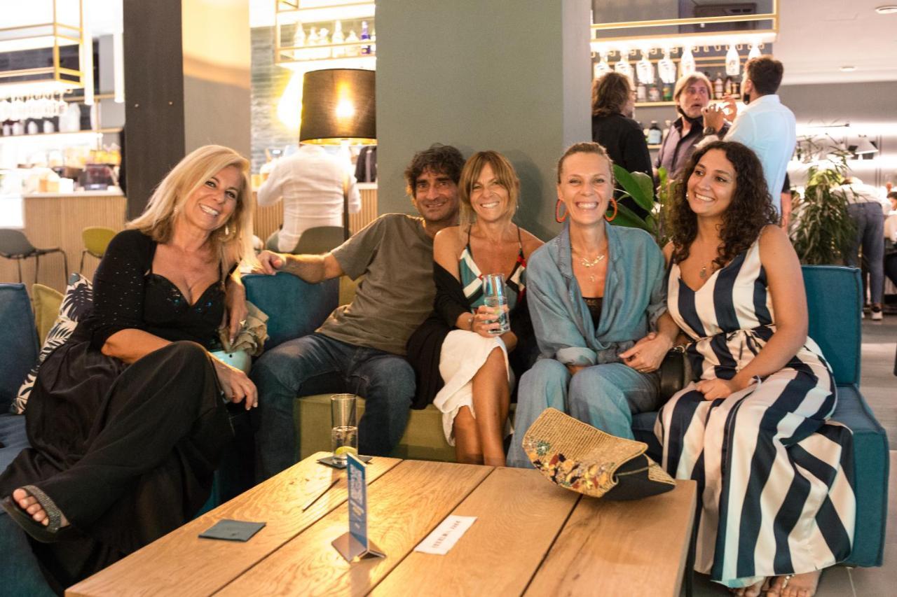 Arryvo Hotel Lecce Bagian luar foto