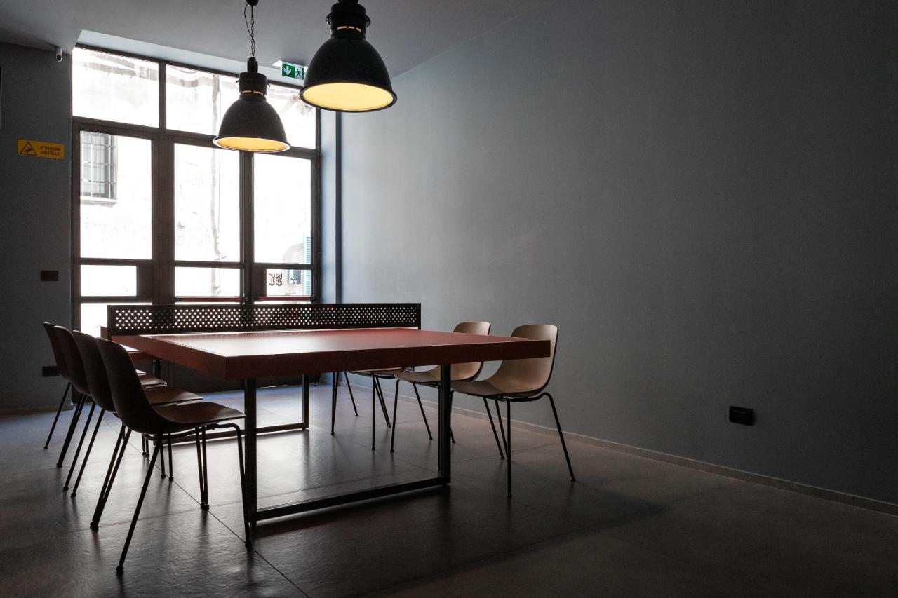 Arryvo Hotel Lecce Bagian luar foto