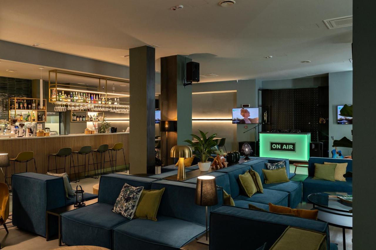 Arryvo Hotel Lecce Bagian luar foto
