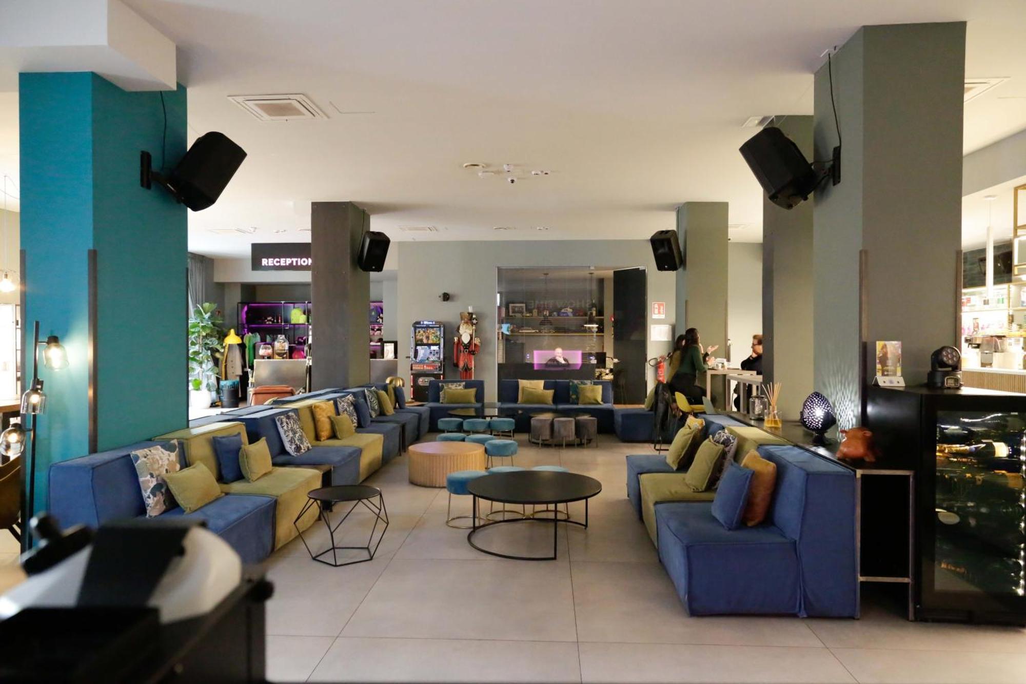 Arryvo Hotel Lecce Bagian luar foto