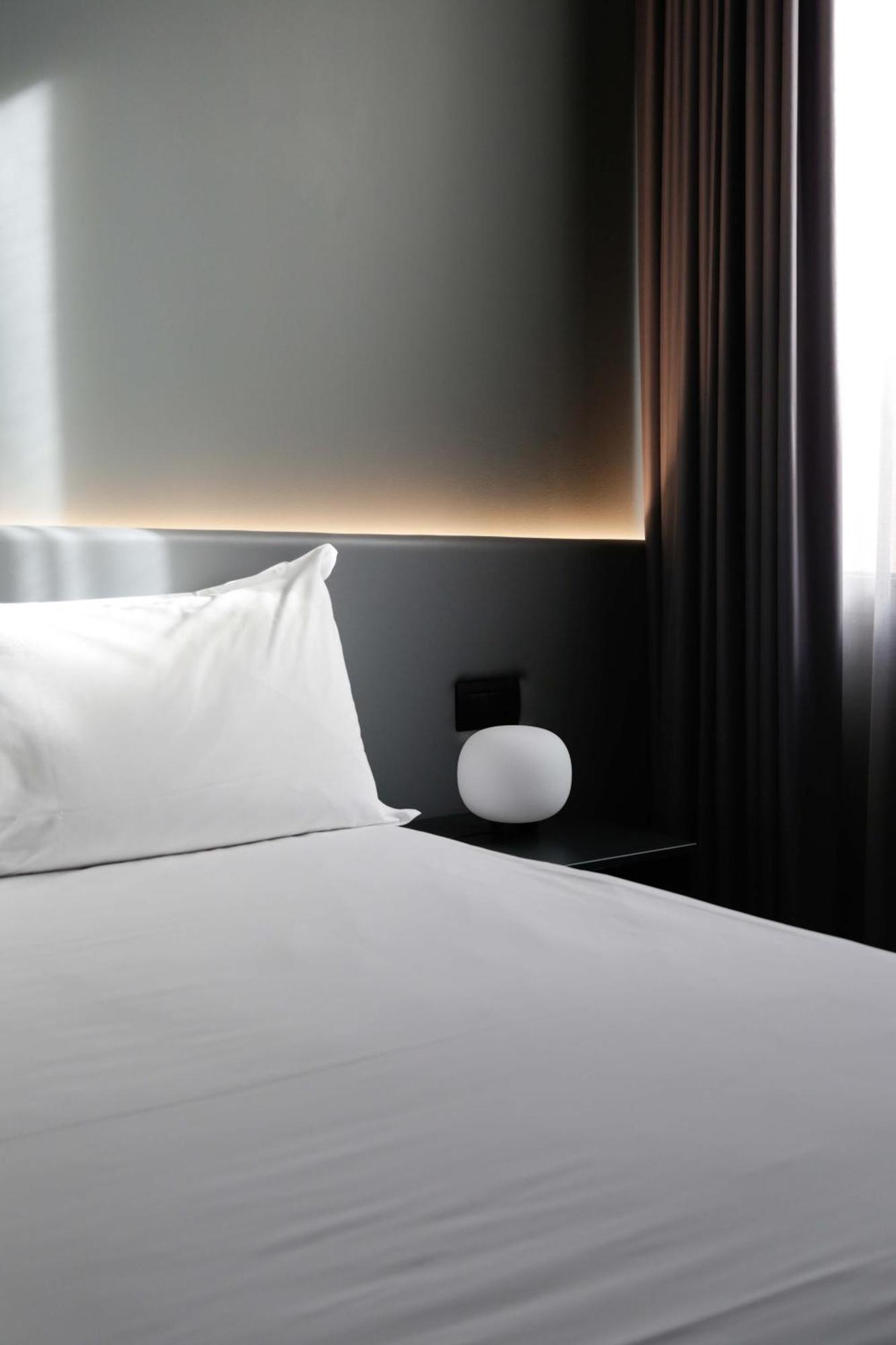 Arryvo Hotel Lecce Bagian luar foto