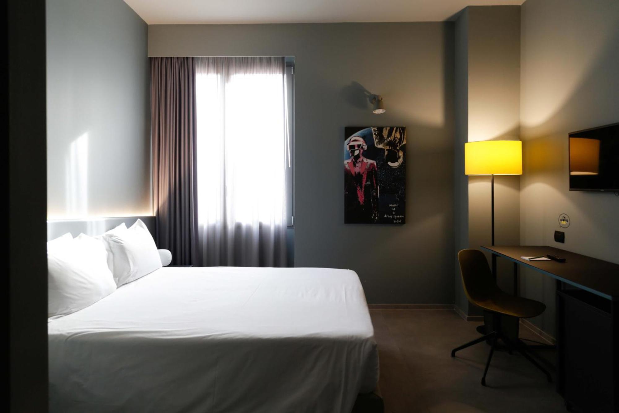 Arryvo Hotel Lecce Bagian luar foto